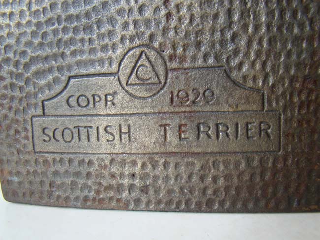 A pair of Scottish Terrier cast iron bookends by the Connecticut Foundry circa 1929 — image 2